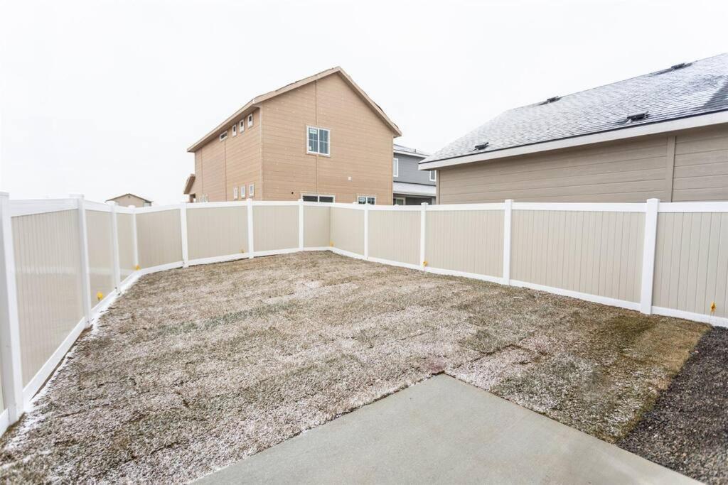 Modern & Luxurious Private 3 Bedroom Home Nampa Exterior photo