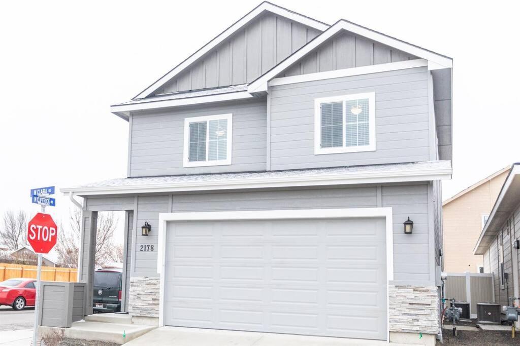 Modern & Luxurious Private 3 Bedroom Home Nampa Exterior photo